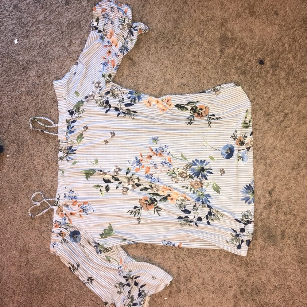 Off the shoulder - cute top